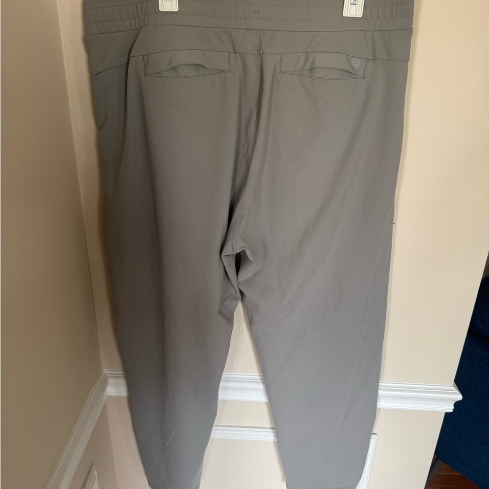 Gray Men’s Public REC 40x28 Daybreaker Straight Leg Athlesuire Pants Drawstring - Picture 4 of 6